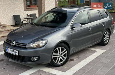 Хэтчбек Volkswagen Golf 2010 в 