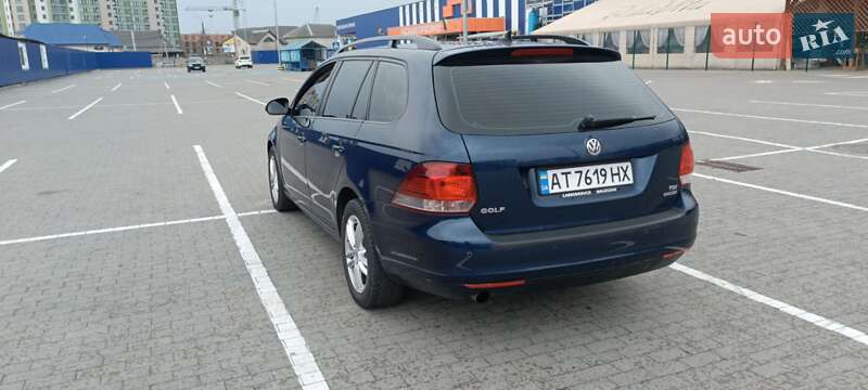 Универсал Volkswagen Golf 2011 в Калуше