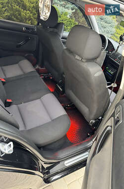 Хэтчбек Volkswagen Golf 2001 в 