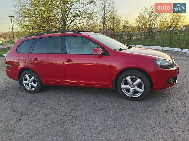 Универсал Volkswagen Golf 2011 в Попельне