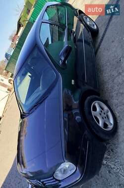 Хэтчбек Volkswagen Golf 1999 в 