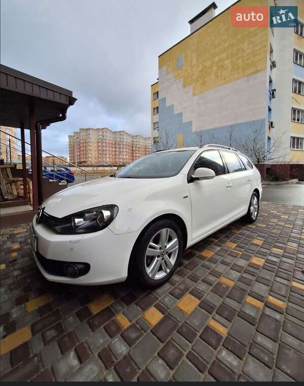 Універсал Volkswagen Golf 2012 в Ніжині