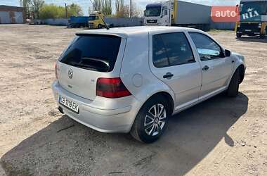 Хетчбек Volkswagen Golf 1997 в 