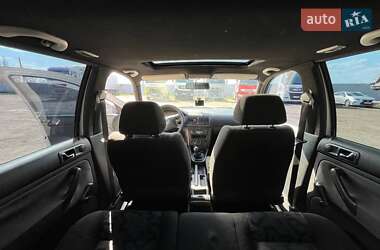 Хетчбек Volkswagen Golf 1997 в 
