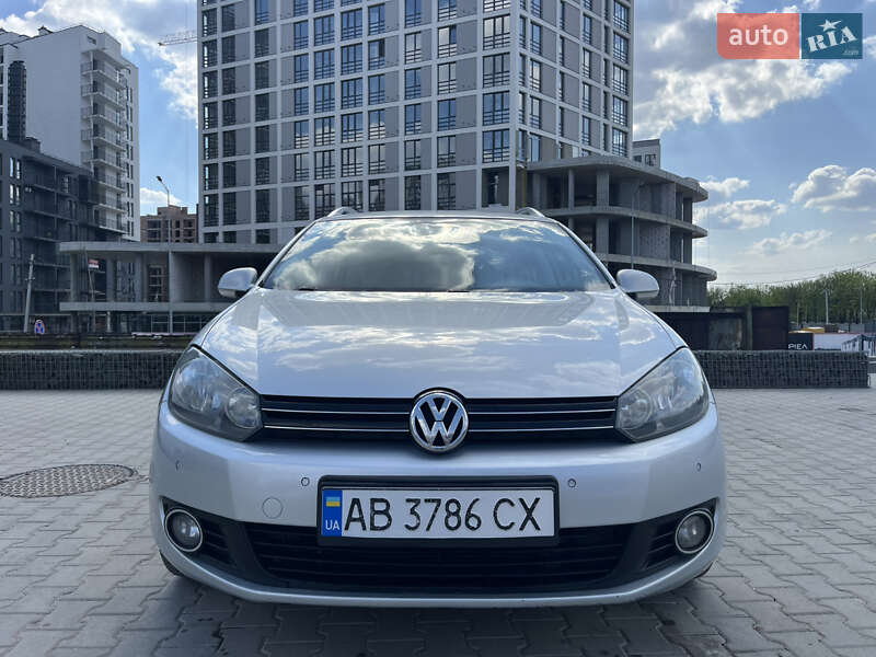 Универсал Volkswagen Golf 2012 в 