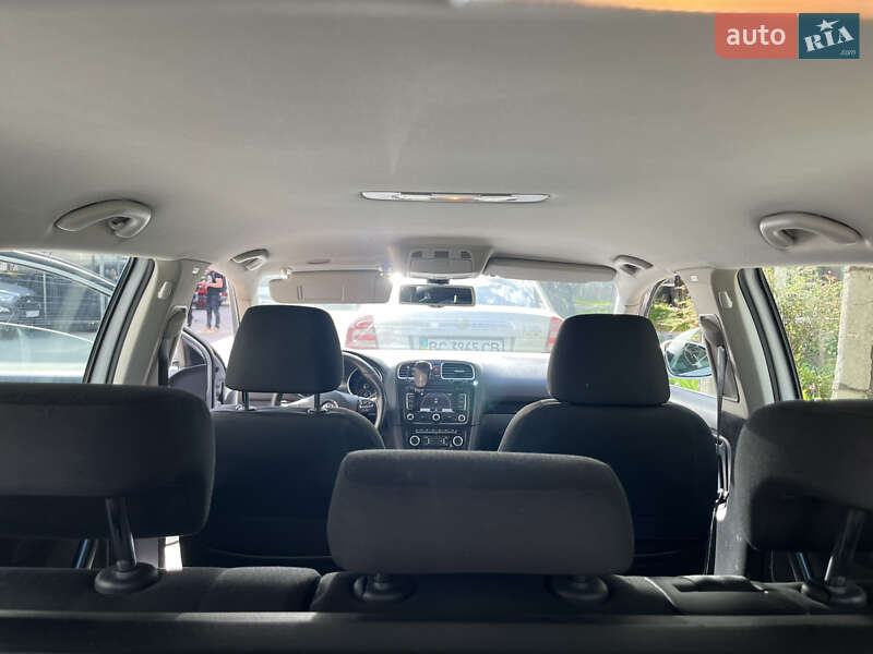 Универсал Volkswagen Golf 2012 в Львове