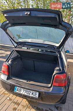 Хэтчбек Volkswagen Golf 1999 в 