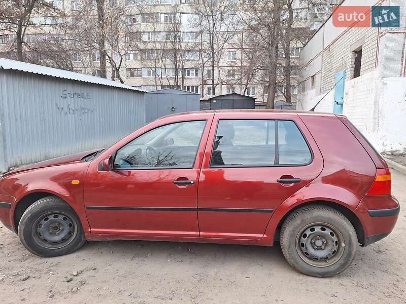 Універсал Volkswagen Golf 1998 в 