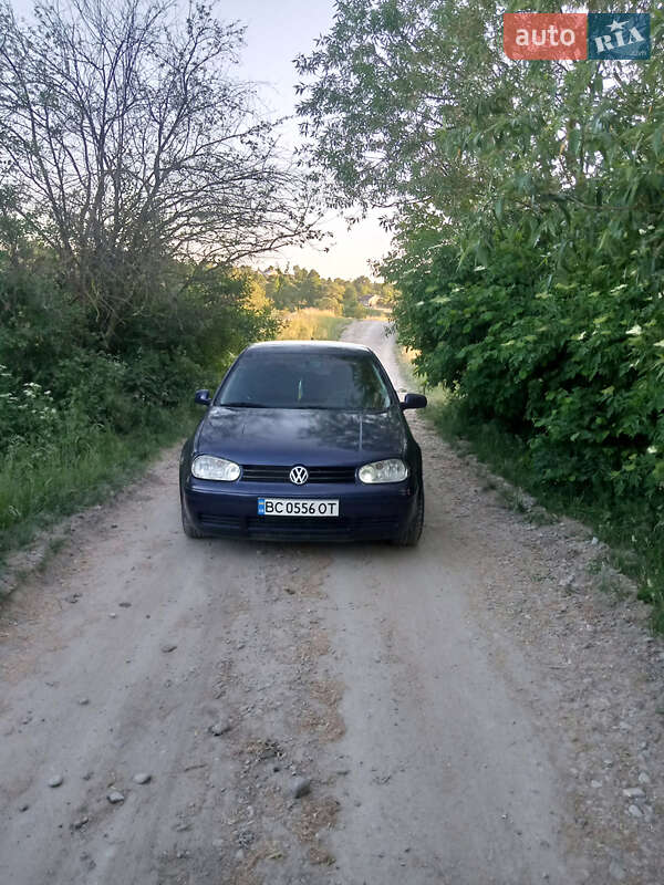 Хетчбек Volkswagen Golf 1999 в 