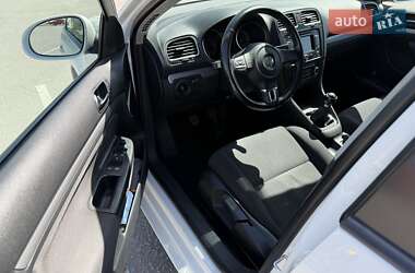 Универсал Volkswagen Golf 2010 в 