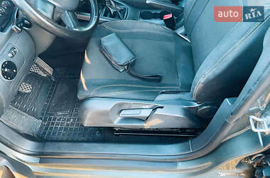 Хэтчбек Volkswagen Golf 2005 в 
