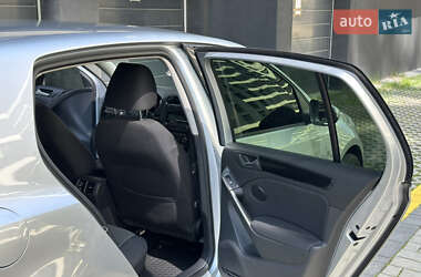 Хетчбек Volkswagen Golf 2012 в 