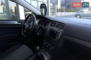 Универсал Volkswagen Golf 2016 в 