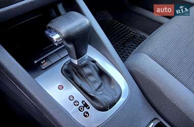 Хэтчбек Volkswagen Golf 2005 в 