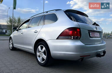 Універсал Volkswagen Golf 2011 в 
