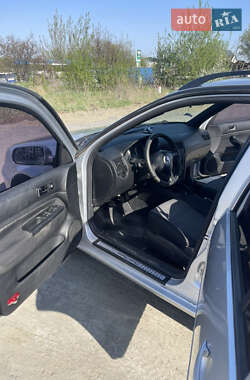 Универсал Volkswagen Golf 2003 в Ровно