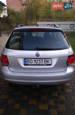 Универсал Volkswagen Golf 2011 в 