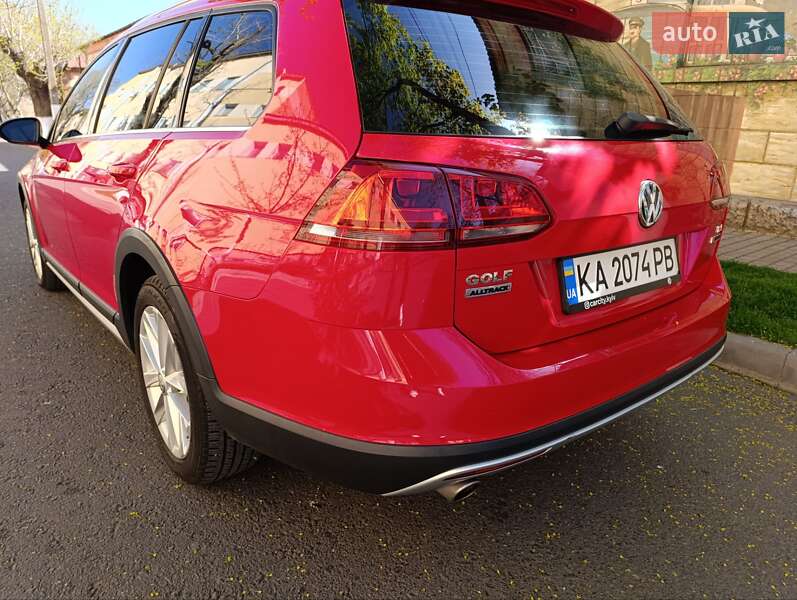 Универсал Volkswagen Golf 2017 в Белгороде-Днестровском