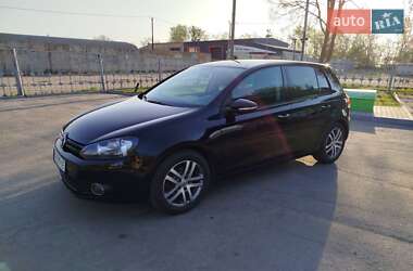 Хетчбек Volkswagen Golf 2010 в 