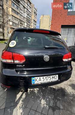 Хетчбек Volkswagen Golf 2010 в 