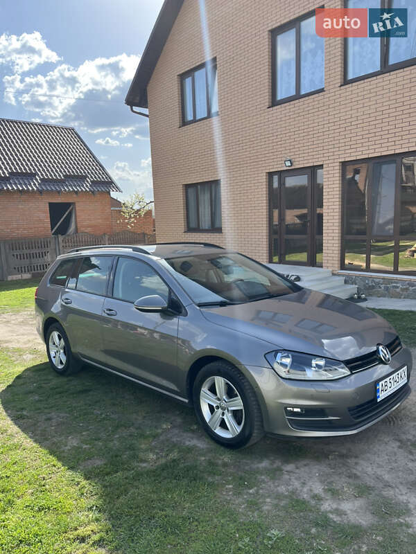 Універсал Volkswagen Golf 2014 в Вінниці