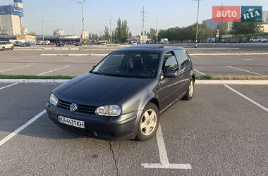 Хетчбек Volkswagen Golf 1999 в Києві