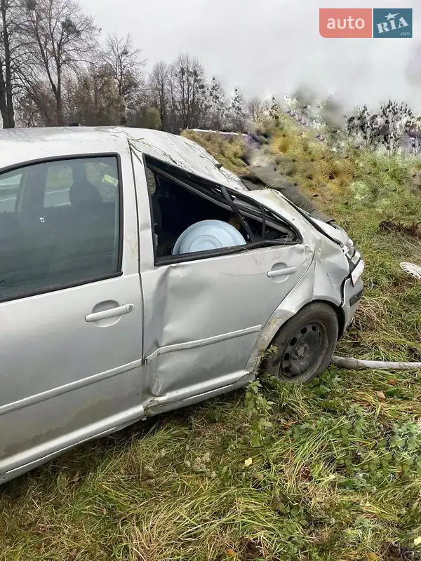 Volkswagen Golf 2000