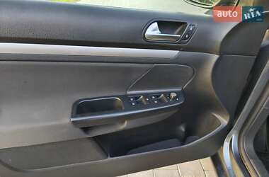 Универсал Volkswagen Golf 2009 в 