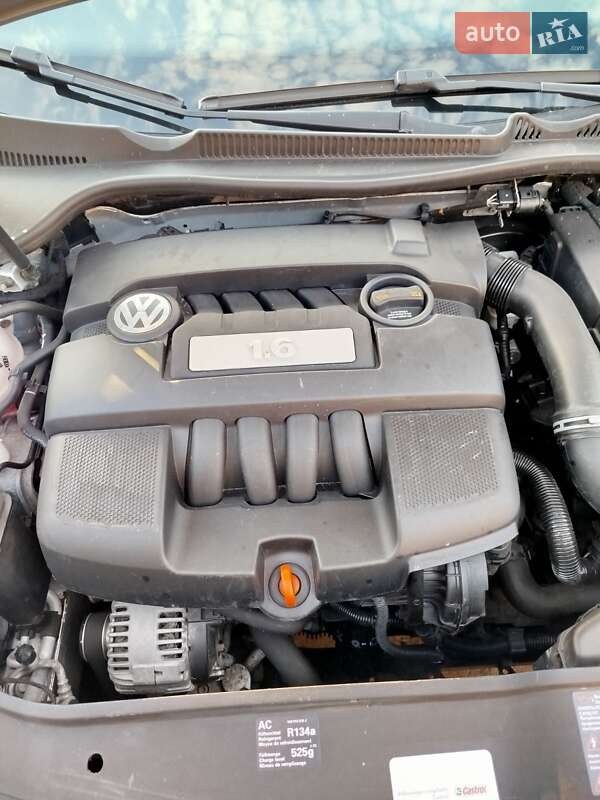 Хетчбек Volkswagen Golf 2007 в Луцьку