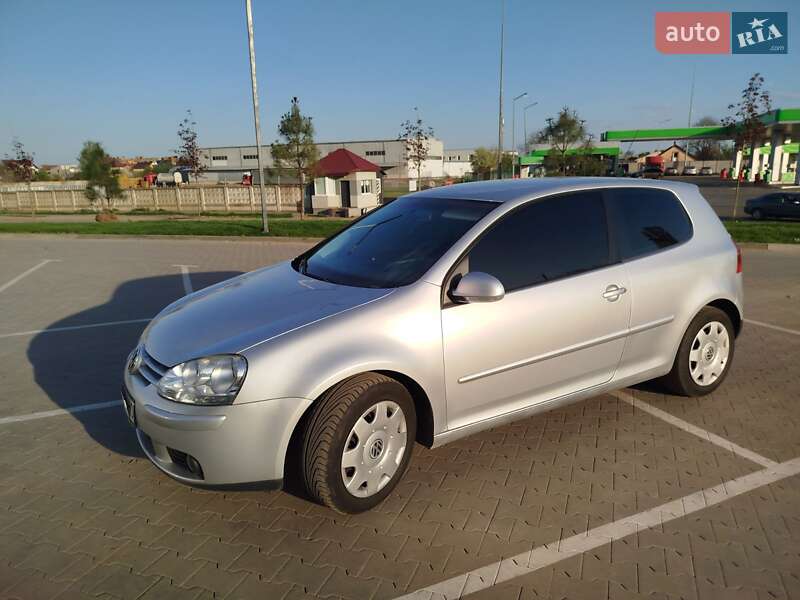 Хетчбек Volkswagen Golf 2007 в Луцьку