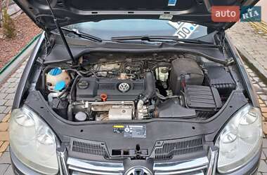 Универсал Volkswagen Golf 2009 в 
