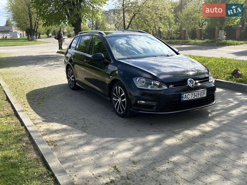 Універсал Volkswagen Golf 2015 в Сокалі