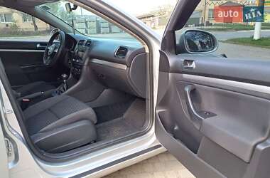 Універсал Volkswagen Golf 2011 в 