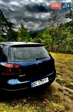 Хетчбек Volkswagen Golf 2007 в 