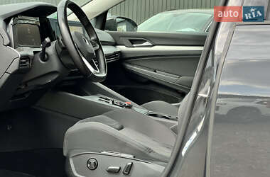 Універсал Volkswagen Golf 2021 в 