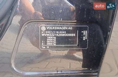Хэтчбек Volkswagen Golf 2005 в 