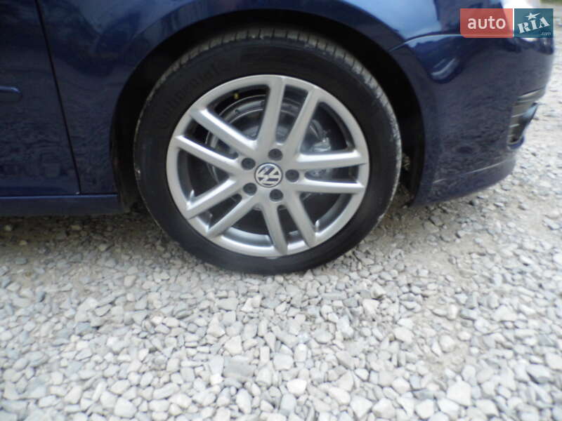 Хетчбек Volkswagen Golf 2007 в Івано-Франківську