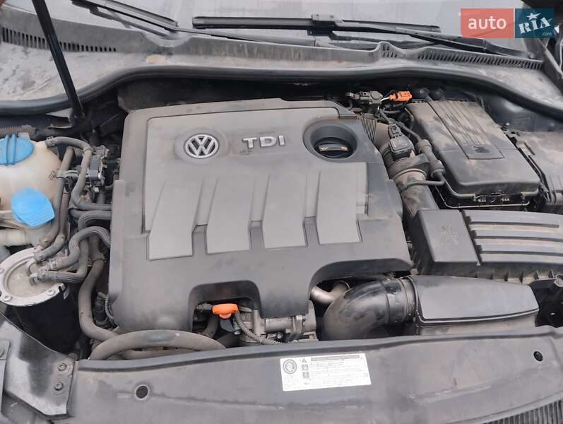Универсал Volkswagen Golf 2010 в Пирятине