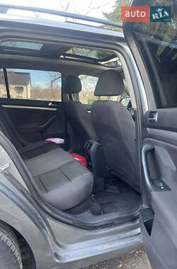Универсал Volkswagen Golf 2011 в 