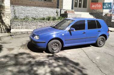 Хетчбек Volkswagen Golf 2000 в Вінниці