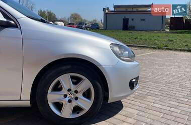 Універсал Volkswagen Golf 2009 в 