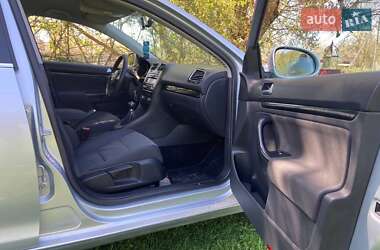 Універсал Volkswagen Golf 2009 в 