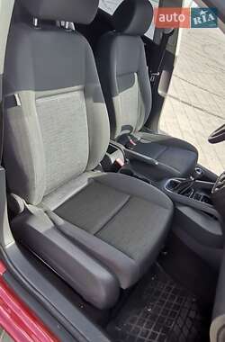 Хэтчбек Volkswagen Golf 2005 в 