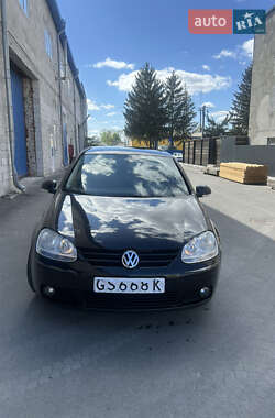 Хэтчбек Volkswagen Golf 2006 в 