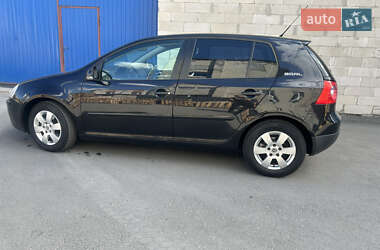 Хэтчбек Volkswagen Golf 2006 в 