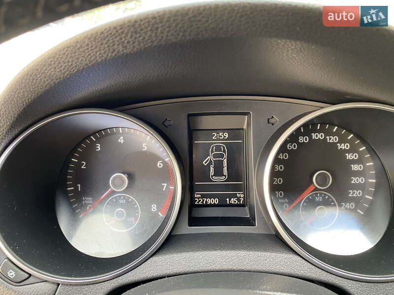 Хэтчбек Volkswagen Golf 2009 в Ивано-Франковске