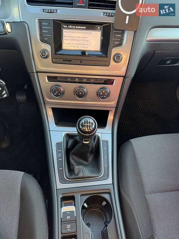 Хетчбек Volkswagen Golf 2014 в Рівному