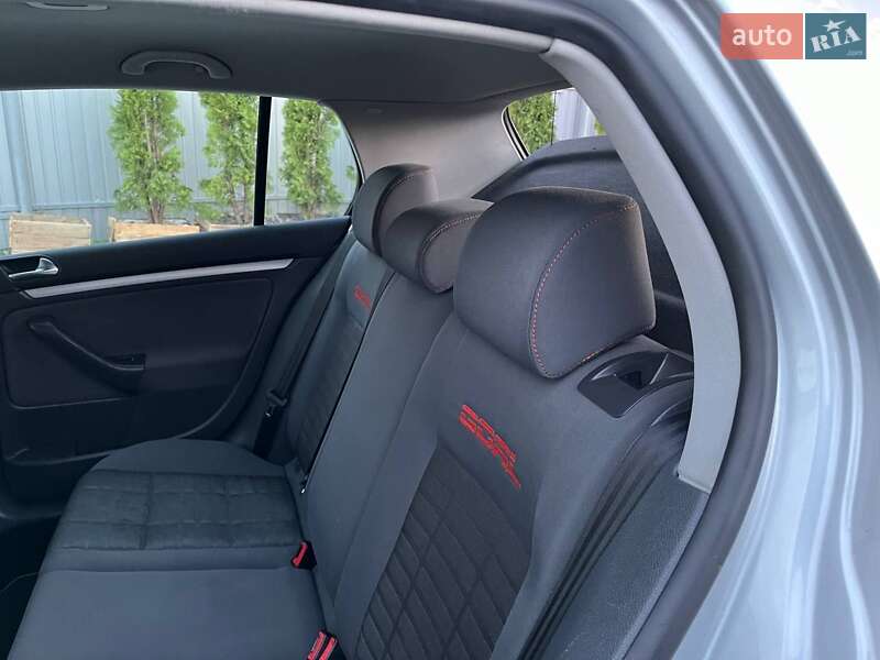 Хэтчбек Volkswagen Golf 2007 в Полтаве