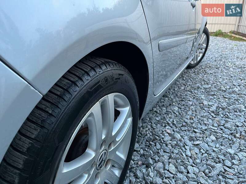 Хэтчбек Volkswagen Golf 2007 в Полтаве