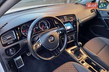 Універсал Volkswagen Golf 2018 в 